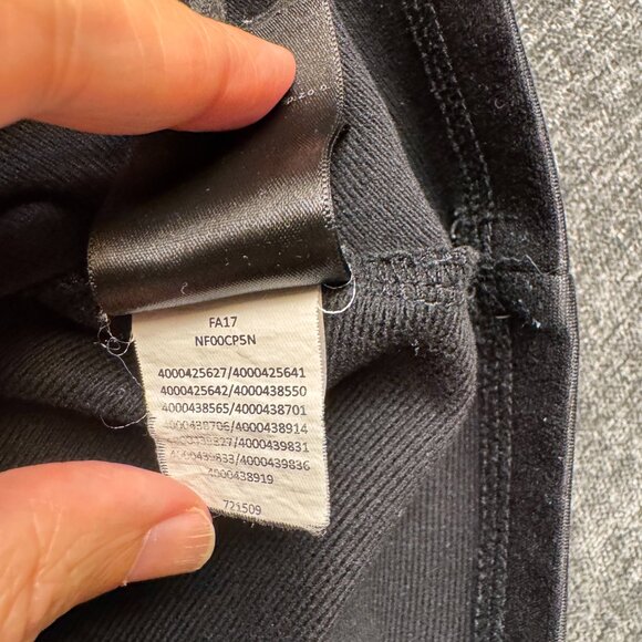 The North Face Women’s Large Half Zip Pullover Shirt Gray Black Long Sl Active - Picture 8 of 10